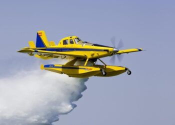 Santa Fe adjudicó la compra de un avión hidrante para combatir incendios.