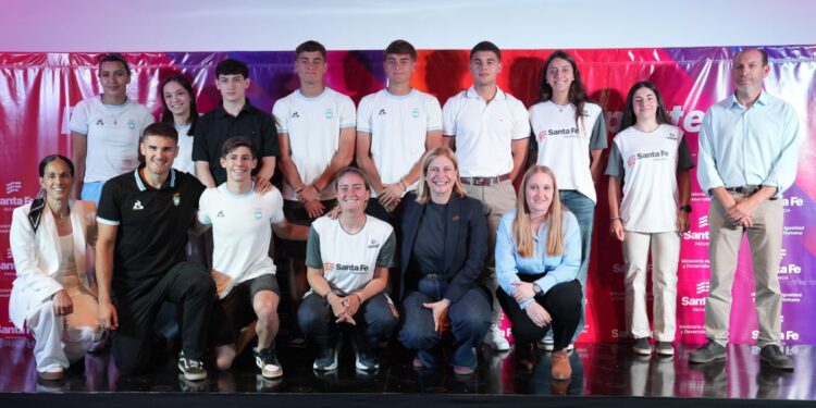 Más de 240 deportistas destacados recibieron becas de Provincia.