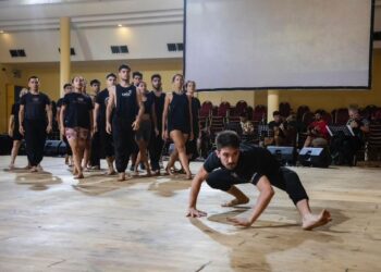 Más de 400 postulantes para conformar la delegación santafesina en el Festival de Cosquín.