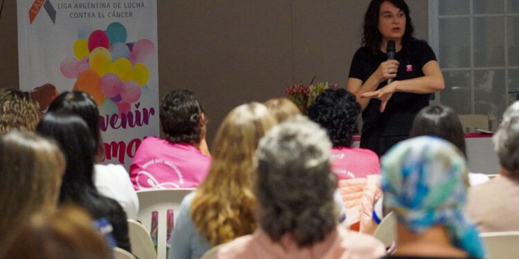 Se realizó con éxito la charla sobre prevención del Cáncer de mama.