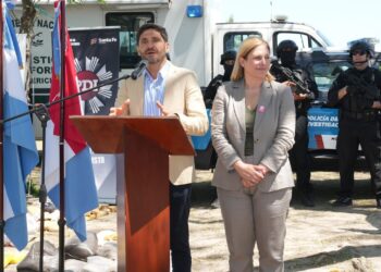 A los narcos se les puede ganar: Pullaro y Scaglia participaron de una histórica quema de drogas en el norte provincial.