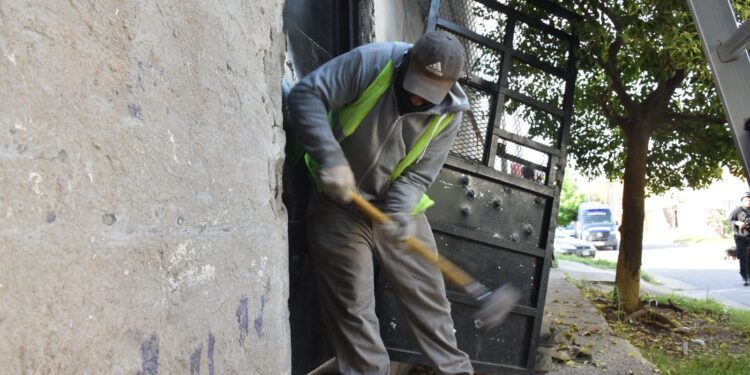 Cococcioni en el derrumbe del búnker Nº 50 en Rosario: “Le demostramos a los criminales que acá manda el Estado, no la delincuencia”.