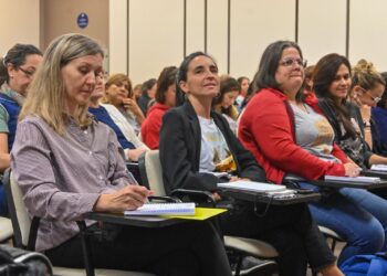 Plan Raíz: más de 7 mil docentes y directivos participaron de las instancias de formación y capacitación en alfabetización.