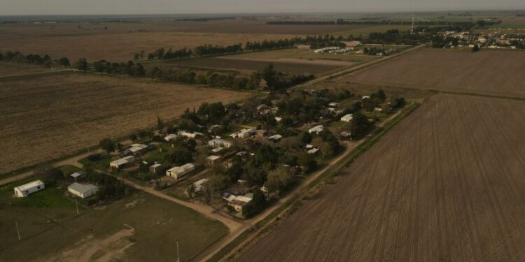 En Los Laureles, el Gobierno Provincial desarrolla una importante obra de agua potable para la comunidad mocoví.