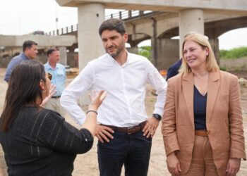 Pullaro y Scaglia supervisaron la construcción del Nuevo Puente Santa Fe-Santo Tomé.