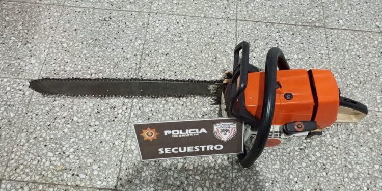 Recuperan una motosierra sustraída tras un hecho de hurto calificado en Villa Ocampo.