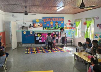 VILLA OCAMPO: CHARLA-TALLER SOBRE SEGURIDAD VIAL EN EL JARDÍN ANEXO N°78.