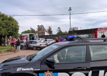  VILLA OCAMPO: COLISIÓN ENTRE UN AUTOMÓVIL Y UNA BICICLETA EN BV. SARMIENTO.