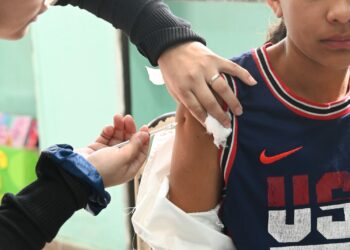 Santa Fe refuerza la vigilancia y la vacunación ante el aumento de casos de coqueluche en el país.