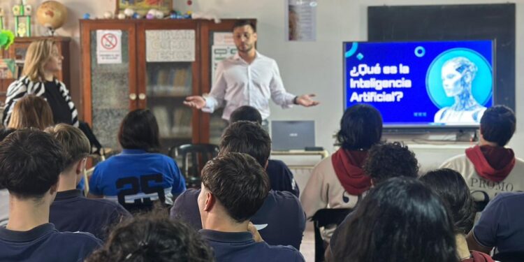 Avanzan las capacitaciones en IA en escuelas del norte santafesino.