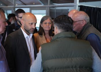 Puccini valoró el avance en la licitación de la hidrovía y la aprobación para el nuevo puerto en Timbúes: “Es la Santa Fe que mira al futuro”.