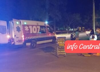 VILLA OCAMPO: UNA MUJER FUE TRASLADADA AL HOSPITAL TRAS UN ACCIDENTE NOCTURNO.