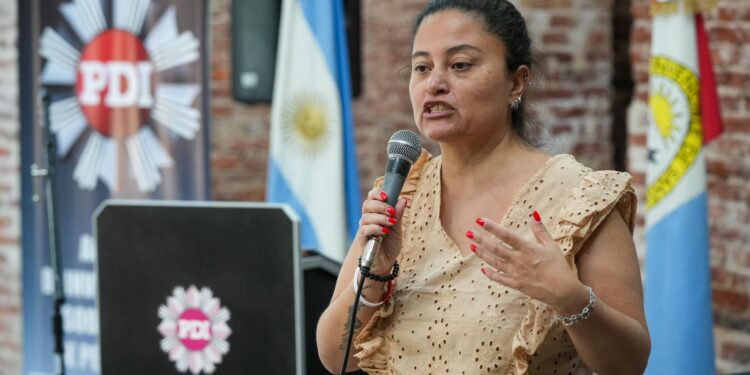 Provincia impulsa la prevención de delitos digitales que afectan a niñas, niños y adolescentes.