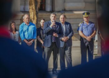 Semana Invencible: Provincia reconoció al cuerpo de Dragones de la Independencia por los 40 años de su creación.