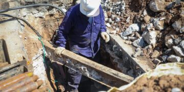 Aguas Santafesinas redujo 44 % los reclamos pendientes y bajó en un 72 % el tiempo de resolución.