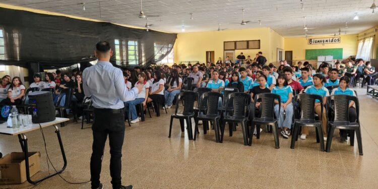 VILLA OCAMPO: CHARLA SOBRE INTELIGENCIA ARTIFICIAL.