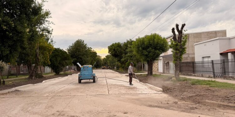 VILLA OCAMPO: SE HABILITA LA ÚLTIMA CUADRA PAVIMENTADA DEL PLAN BRIGADIER SOBRE CALLE MORENO.