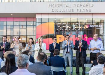 Pullaro inauguró el Nuevo Hospital Regional de Rafaela: “Tenemos la mejor salud pública de la República Argentina”.