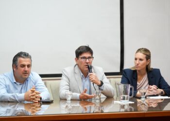 Seguridad ciudadana: Provincia presentó el curso de formación para guardias urbanas y agentes locales de prevención.