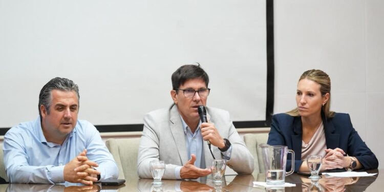 Seguridad ciudadana: Provincia presentó el curso de formación para guardias urbanas y agentes locales de prevención.