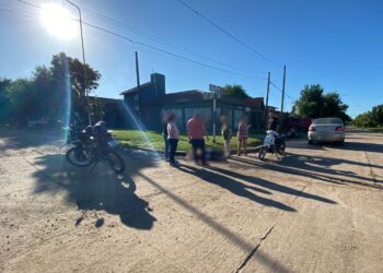  Las Toscas: una motociclista resultó lesionada.