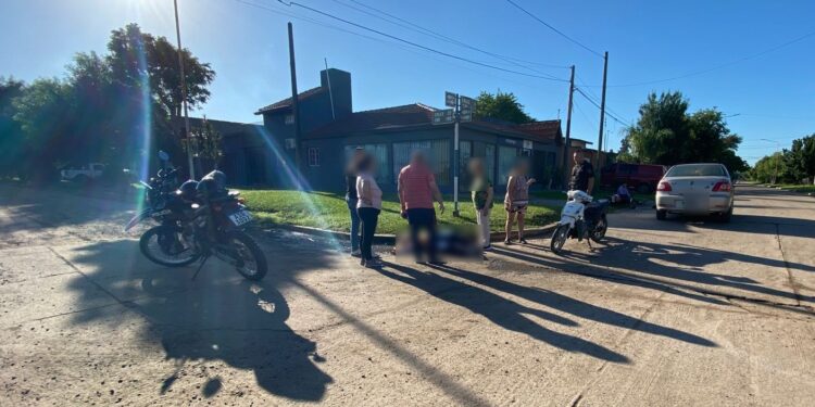Las Toscas: una motociclista resultó lesionada.