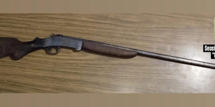 LOS PUMAS DE VILLA OCAMPO SECUESTRAN ARMA DE FUEGO EN CONTROL RURAL EN ZONA DE ISLAS.