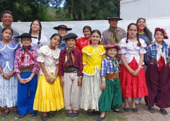 La Escuela Municipal “Flor del Irupé” representó a nuestra ciudad en el Certamen Nacional de Zamba, en Salta.