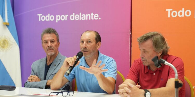 La histórica Santa Fe-Rosario de ciclismo vuelve el domingo y habrá un amplio operativo para asegurar el tránsito.