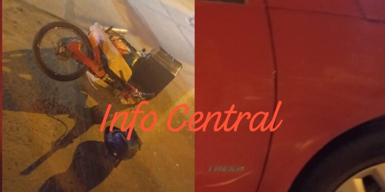 Colisión entre moto y automóvil dejó un joven lesionado en Villa Ocampo.
