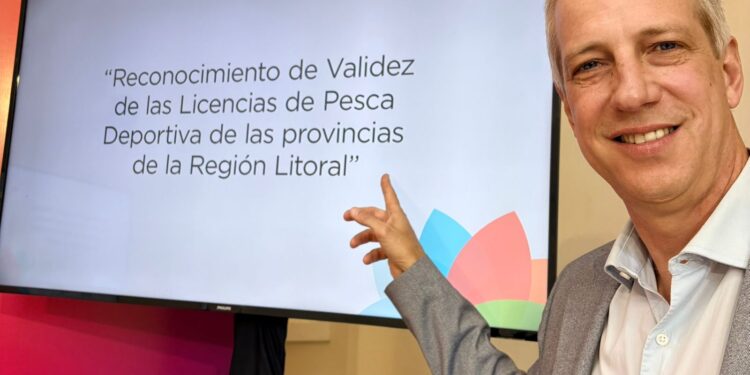Histórico: los pescadores “residentes” pueden usar su licencia en las provincias de la Región Litoral.