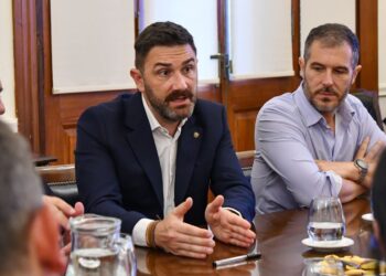 La Región Litoral avanza en el reconocimiento recíproco de licencias de pesca deportiva para residentes.