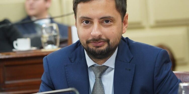 EL DIPUTADO EMILIANO PERALTA SOLICITA EL CESE DE LA INTERVENCIÓN DEL HOSPITAL REGIONAL DE RECONQUISTA.