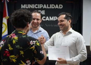 Con la presencia del ministro de Trabajo, Empleo y Seguridad Social, Coco Báscolo, se entregaron los certificados del Programa Impulsa.