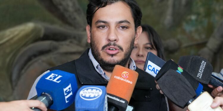 La PDI detalló cómo operaba y como cayó la banda que robaba vehículos con inhibidores de señal en Santa Fe.