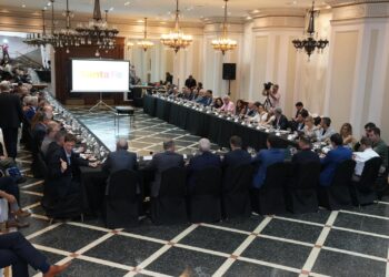 Pullaro: “El camino que viene para la provincia es la inteligencia artificial y la digitalización”.