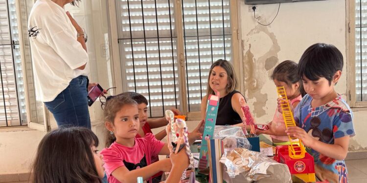 Mancini visitó la Fundación “San Miguel Arcángel”.