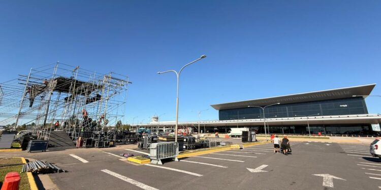 Todo listo para otro día histórico en Rosario: la Provincia inaugura las obras del Aeropuerto con una fiesta abierta al público.