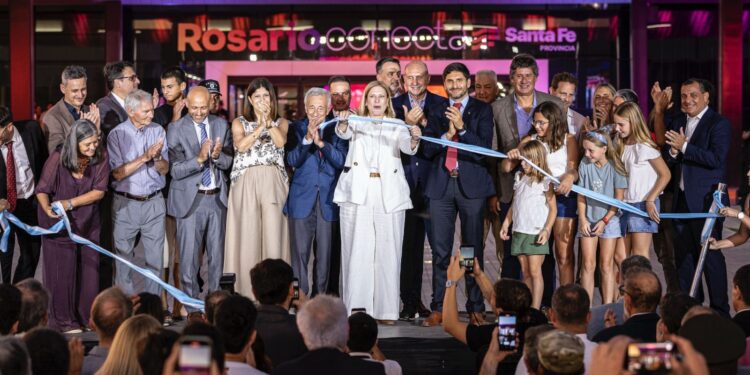 Pullaro inauguró el nuevo Aeropuerto de Rosario: “Hoy nos convertimos en la capital del interior de la República Argentina”.