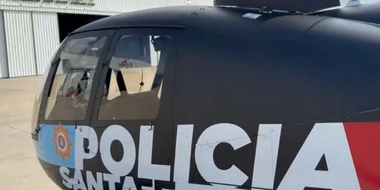 Seguridad: Provincia entrega a la Policía un helicóptero nuevo y más camionetas 0km adaptadas para el patrullaje.