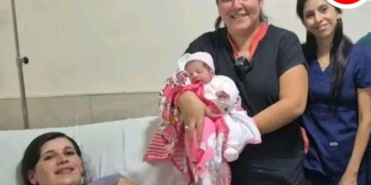 MÍA SARAY, LA PRIMERA BEBÉ DEL PAÍS EN NACER EN 2026.