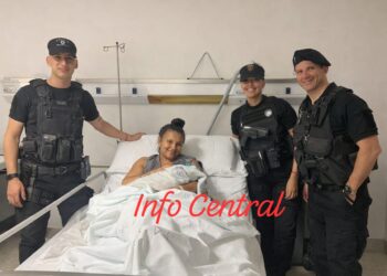 Policías asistieron un parto en las primeras horas del año.