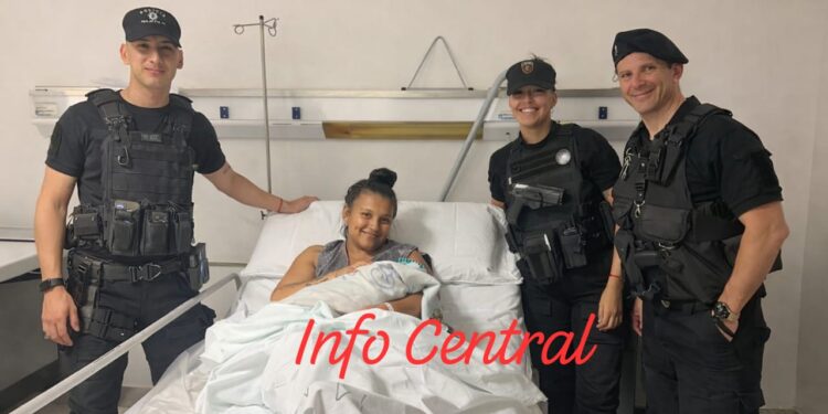 Policías asistieron un parto en las primeras horas del año.