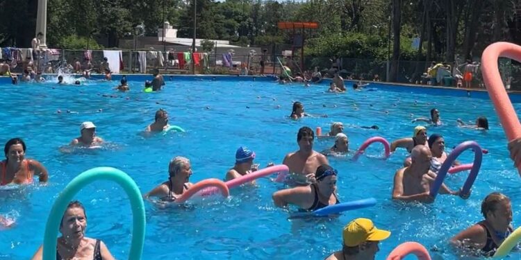 Actitud Verano 2026: Provincia puso en marcha las colonias de verano para personas mayores.