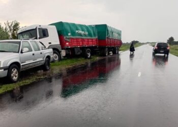 Un siniestro vial con saldo únicamente de daños materiales se registró en la mañana del viernes 3 de enero de 2026 en jurisdicción de Villa Ocampo.