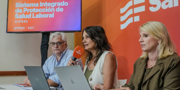 Provincia presentó un sistema integral para mejorar la atención de la salud de los trabajadores públicos.