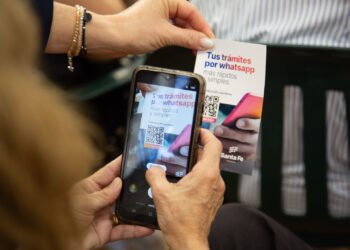 Territorio 5.0: Santa Fe impulsa la autonomía digital de las personas mayores para reducir la brecha tecnológica.