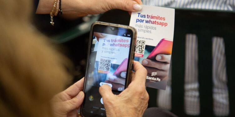 Territorio 5.0: Santa Fe impulsa la autonomía digital de las personas mayores para reducir la brecha tecnológica.