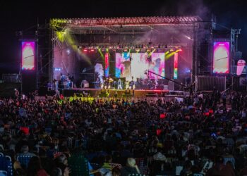 Pullaro destacó el crecimiento del turismo y la identidad santafesina.