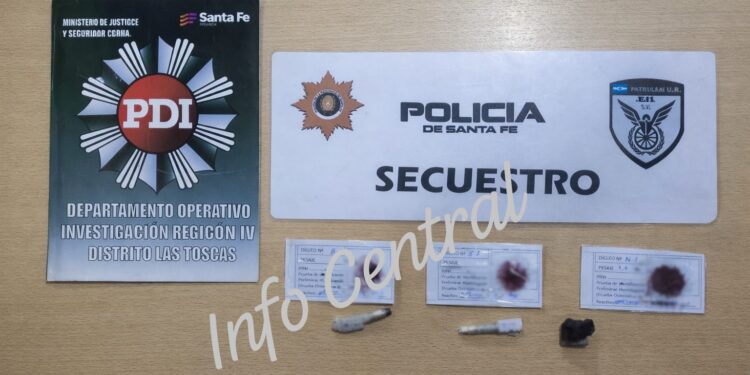 Aprehendido en Las Toscas por tenencia de material estupefaciente durante un patrullaje preventivo.
